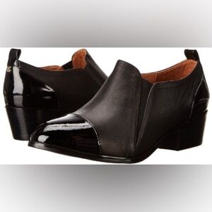 Yosi Samra black leather ankle booties size 7.5 cap toe block heel